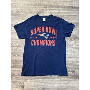 New England Patriots Superbowl LI Champions Mens Sz M Football NFL Sports Gildan